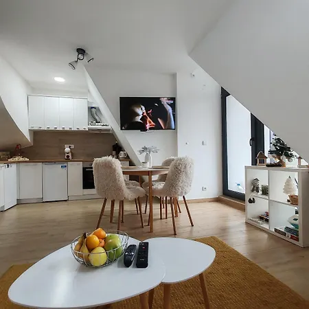 Divcibarska Carolija 아파트