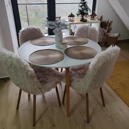 Divcibarska Carolija 아파트